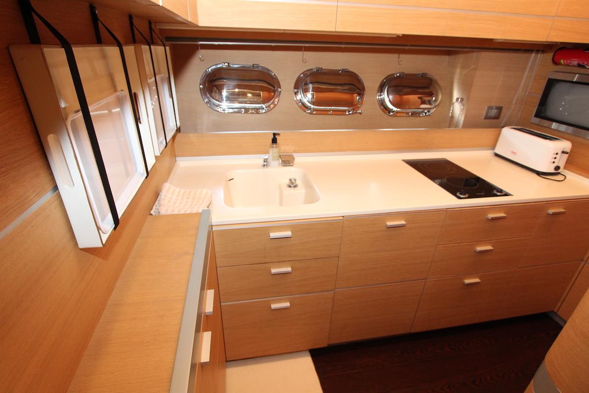 2004 AB YACHTS 68 